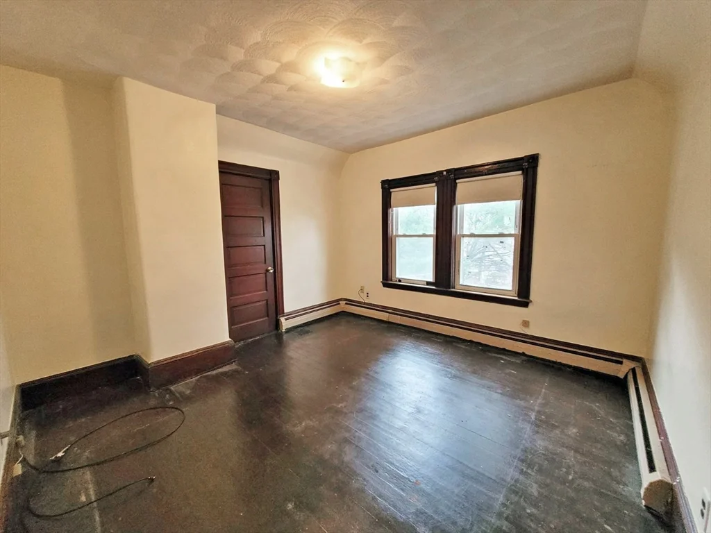 2 bed, 1 bath apartment for rent at 168 Elm St Unit 3, Wellington-Harrington — photo 2 of 12