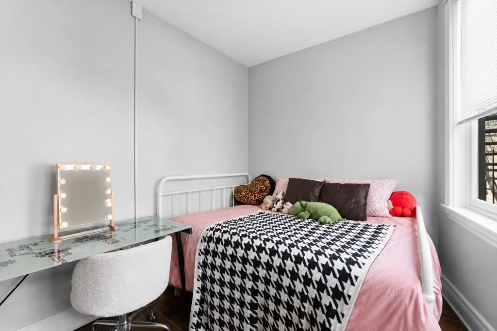 3 bed, 2 bath apartment for rent at 168 Endicott St Unit 1, North End — photo 8 of 15
