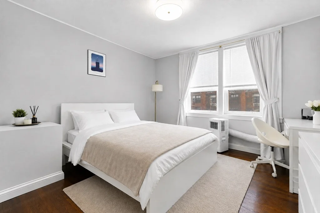 3 bed, 2 bath apartment for rent at 168 Endicott St Unit 1, North End — photo 6 of 15