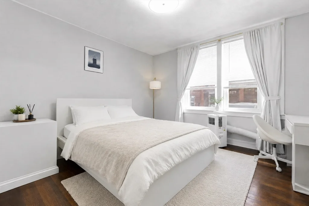 3 bed, 2 bath apartment for rent at 168 Endicott St Unit 1, North End — photo 5 of 15