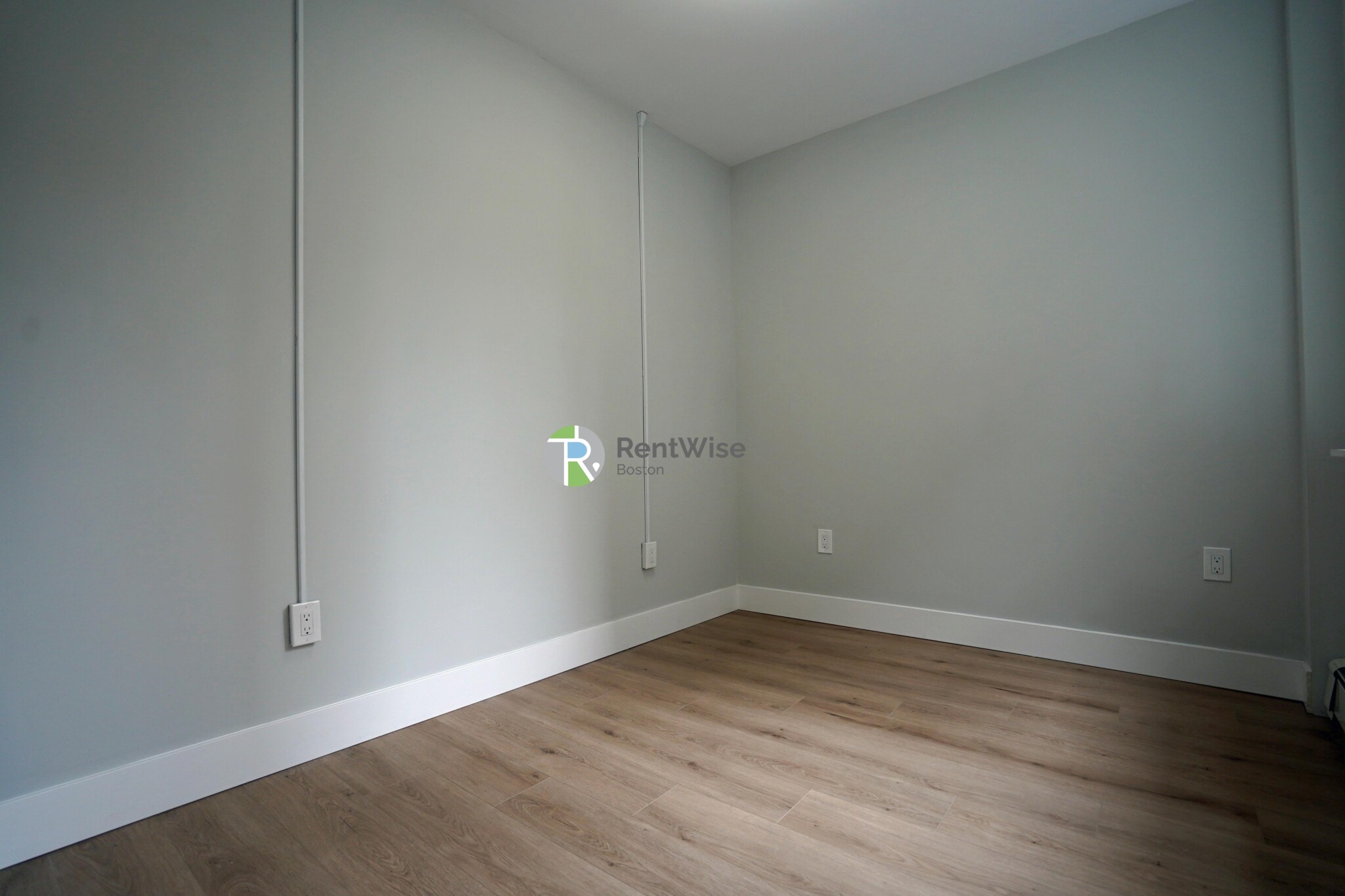 3 bed, 1 bath apartment for rent at 168 Endicott St Unit 3, North End — photo 9 of 17