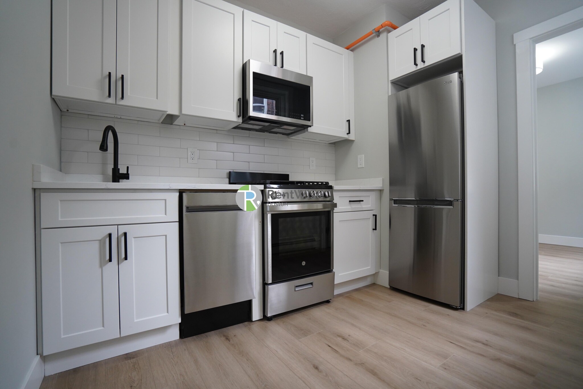 3 bed, 1 bath apartment for rent at 168 Endicott St Unit 4, North End — photo 5 of 17