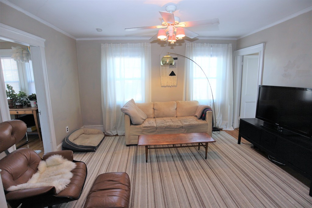 2 bed, 1 bath apartment for rent at 168 Faneuil St Unit 2, Brighton — photo 3 of 19
