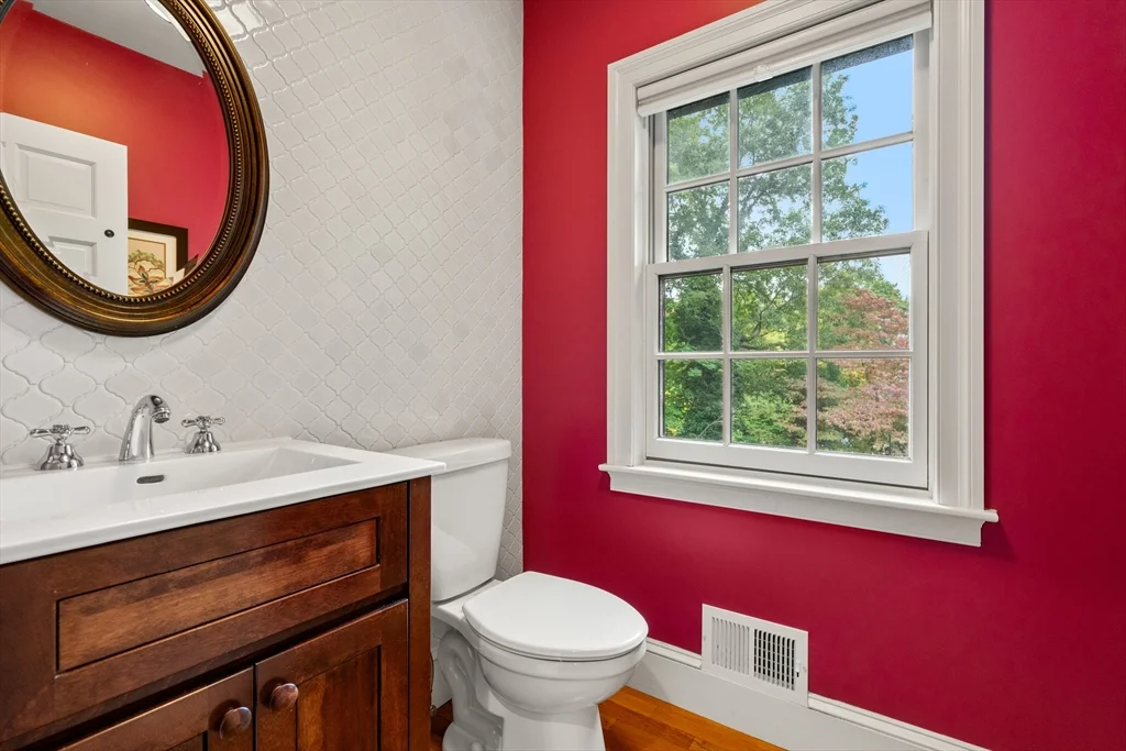 5 bed, 3 bath apartment for rent at 168 Gardner Rd, Brookline — photo 12 of 17