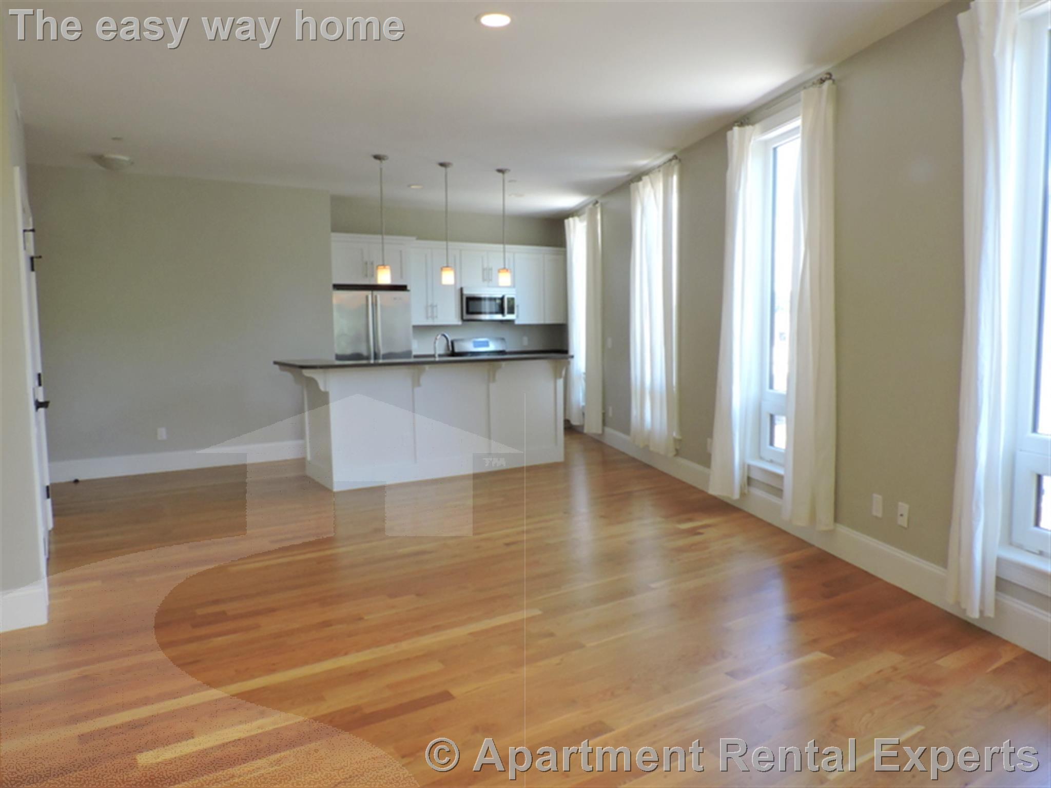 3 bed, 3 bath apartment for rent at 168 Hampshire Unit 4A, Central Square — photo 2 of 20