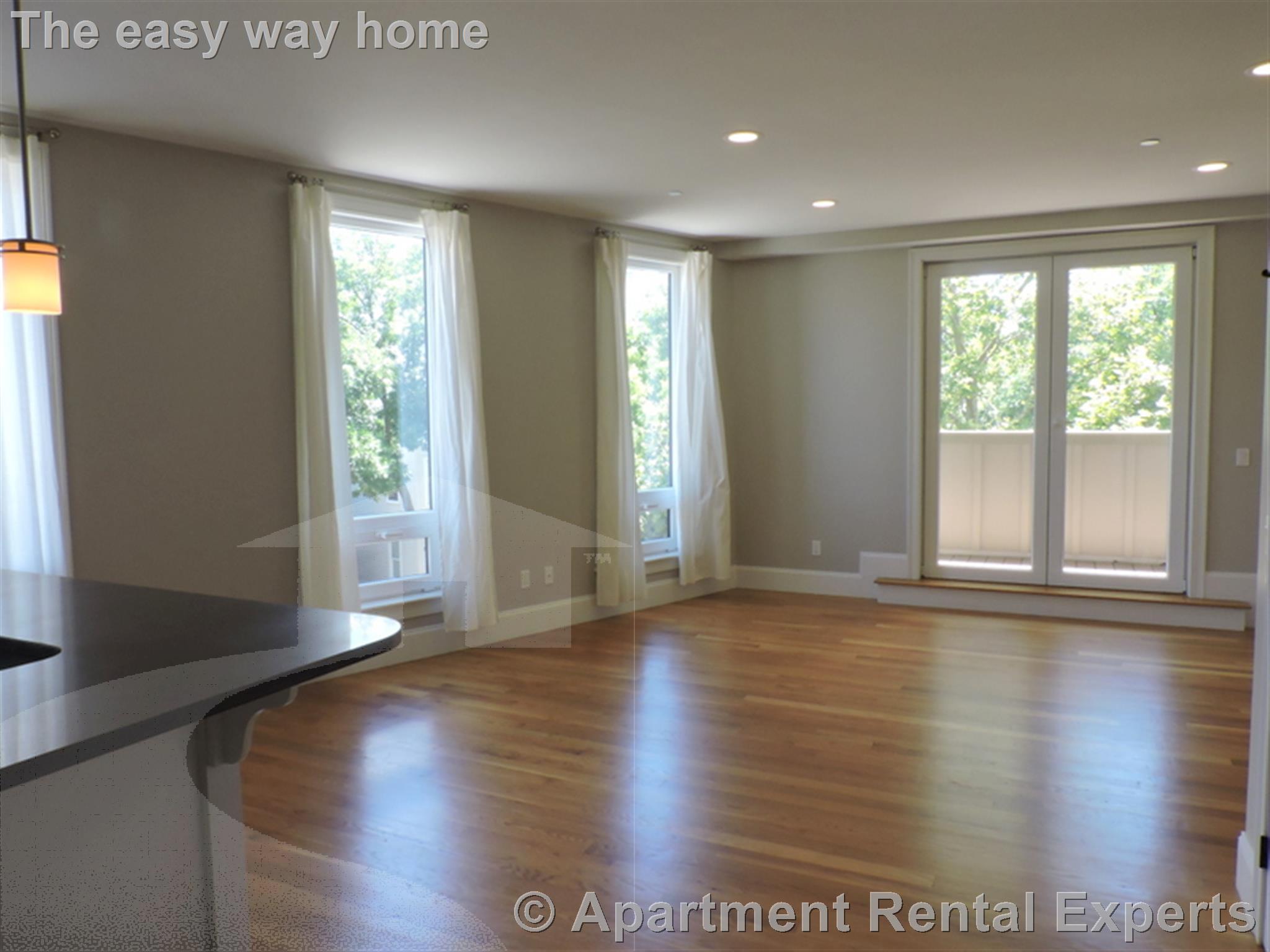 3 bed, 3 bath apartment for rent at 168 Hampshire Unit 4A, Central Square — photo 4 of 20