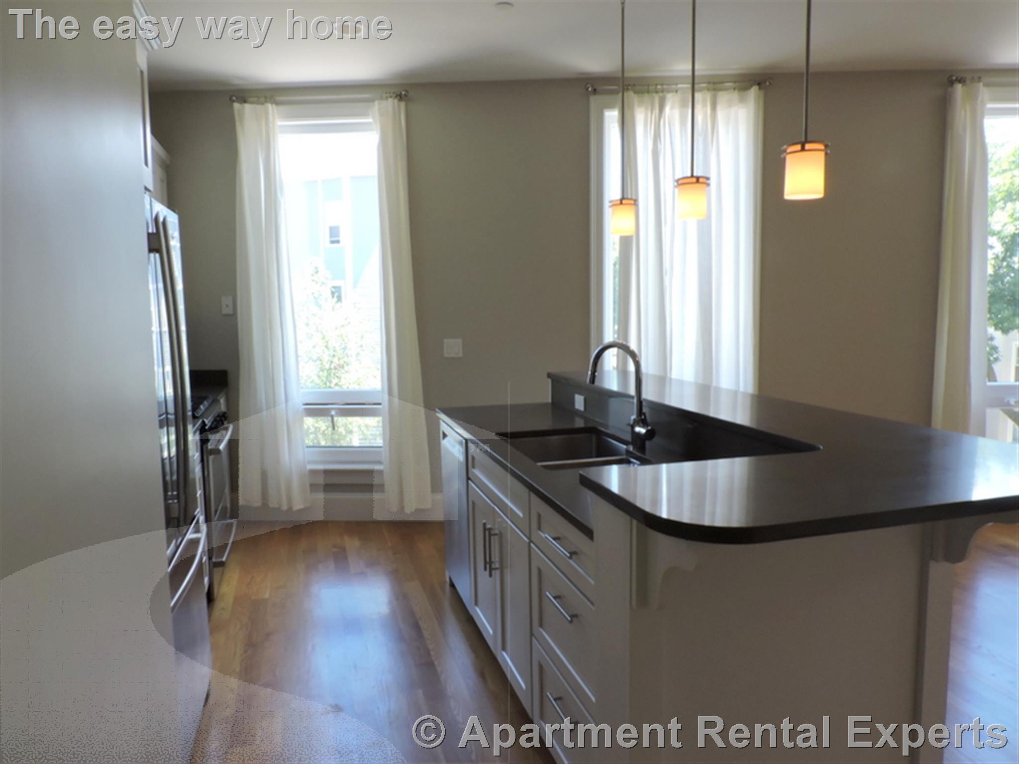 3 bed, 3 bath apartment for rent at 168 Hampshire Unit 4A, Central Square — photo 5 of 20