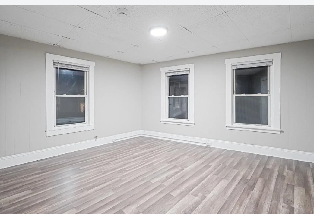 3 bed, 1 bath apartment for rent at 168 Lunenburg St Unit 1R, Fitchburg — photo 6 of 9