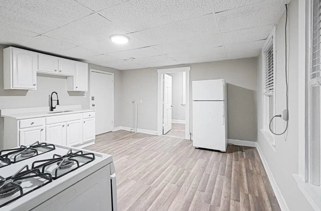 3 bed, 1 bath apartment for rent at 168 Lunenburg St Unit 1R, Fitchburg — photo 2 of 9