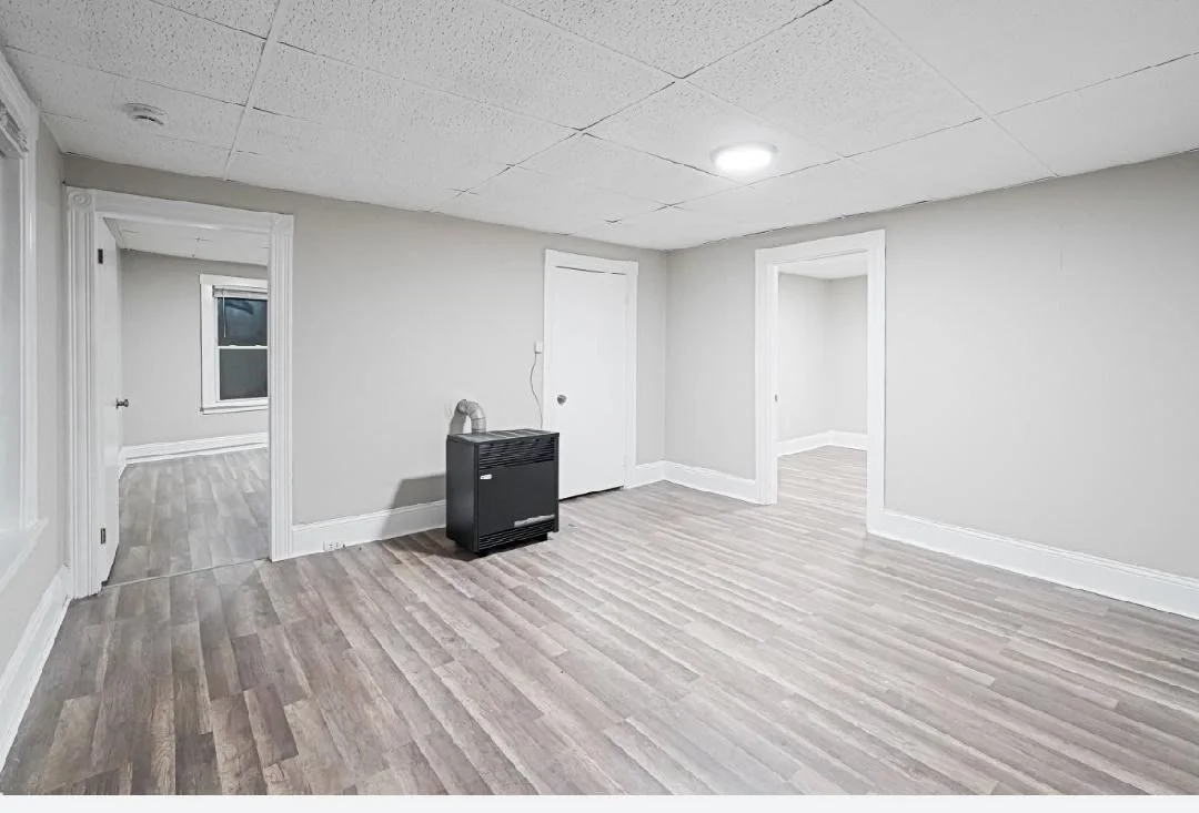 3 bed, 1 bath apartment for rent at 168 Lunenburg St Unit 1R, Fitchburg — photo 3 of 9