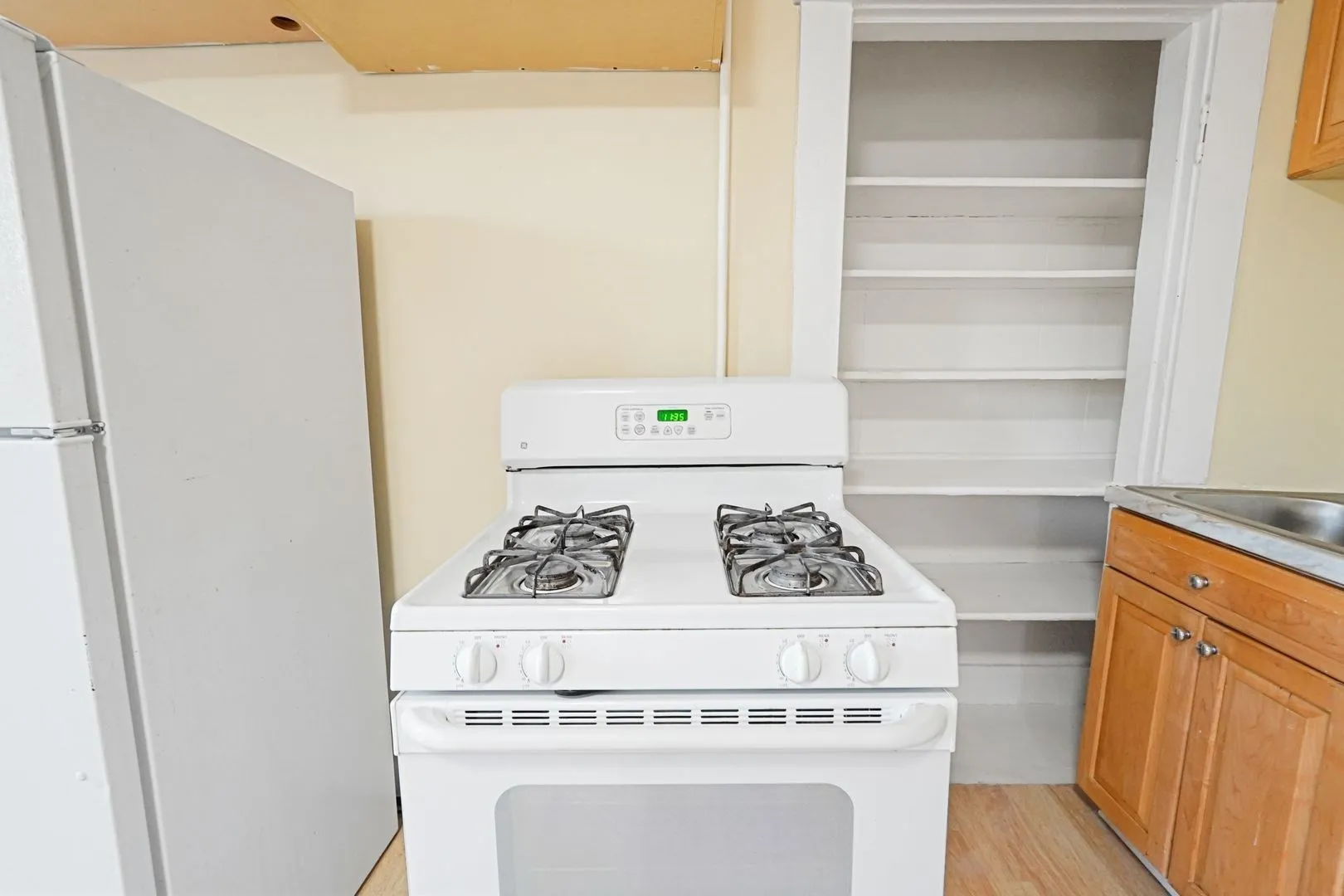 2 bed, 1 bath apartment for rent at 168 Lunenburg St Unit 2L, Fitchburg — photo 4 of 14