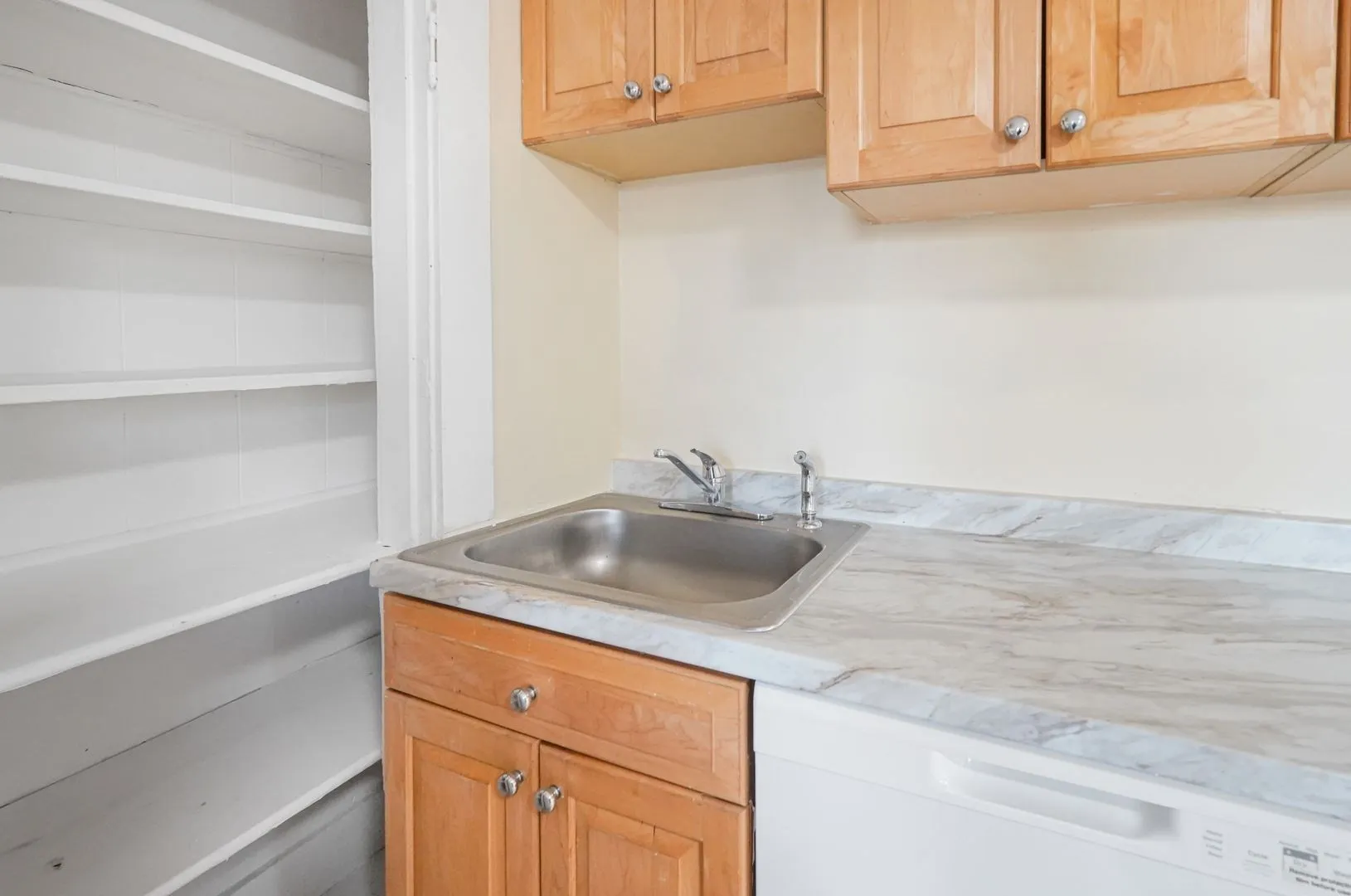 2 bed, 1 bath apartment for rent at 168 Lunenburg St Unit 2L, Fitchburg — photo 2 of 14