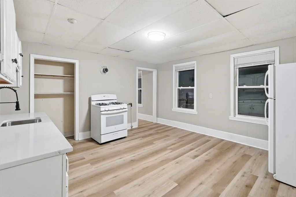 3 bed, 1 bath apartment for rent at 168 Lunenburg St Unit 3L, Fitchburg — photo 18 of 19