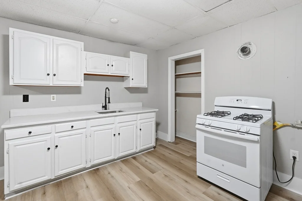 3 bed, 1 bath apartment for rent at 168 Lunenburg St Unit 3L, Fitchburg
