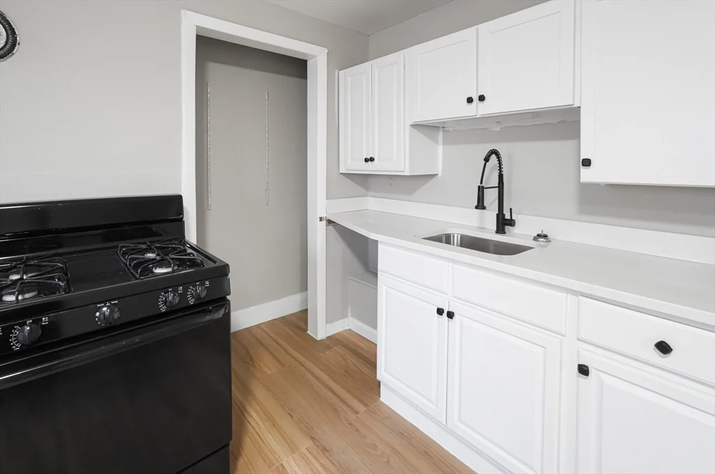 3 bed, 1 bath apartment for rent at 168 Lunenburg St Unit 3R, Fitchburg — photo 2 of 17