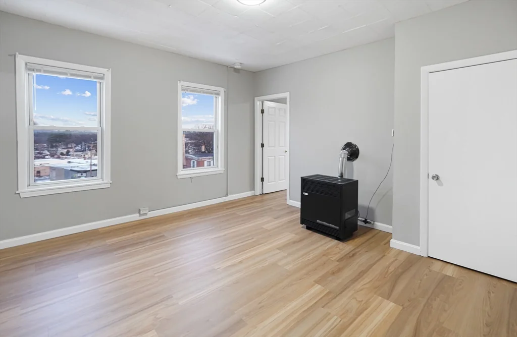 3 bed, 1 bath apartment for rent at 168 Lunenburg St Unit 3R, Fitchburg — photo 7 of 17