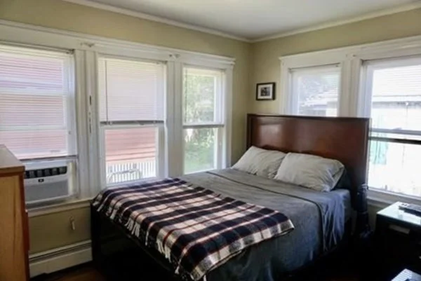 3 bed, 1 bath apartment for rent at 168 Marine Rd Unit 1, South Boston — photo 8 of 18