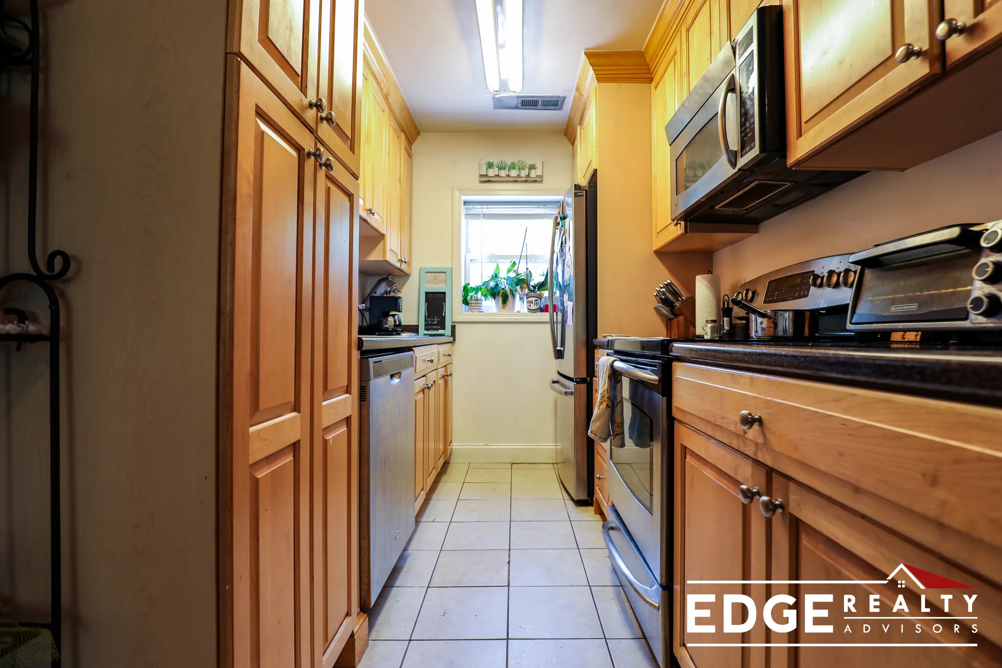 3 bed, 2 bath apartment for rent at 168 Newton St Unit 4, Brighton — photo 4 of 11