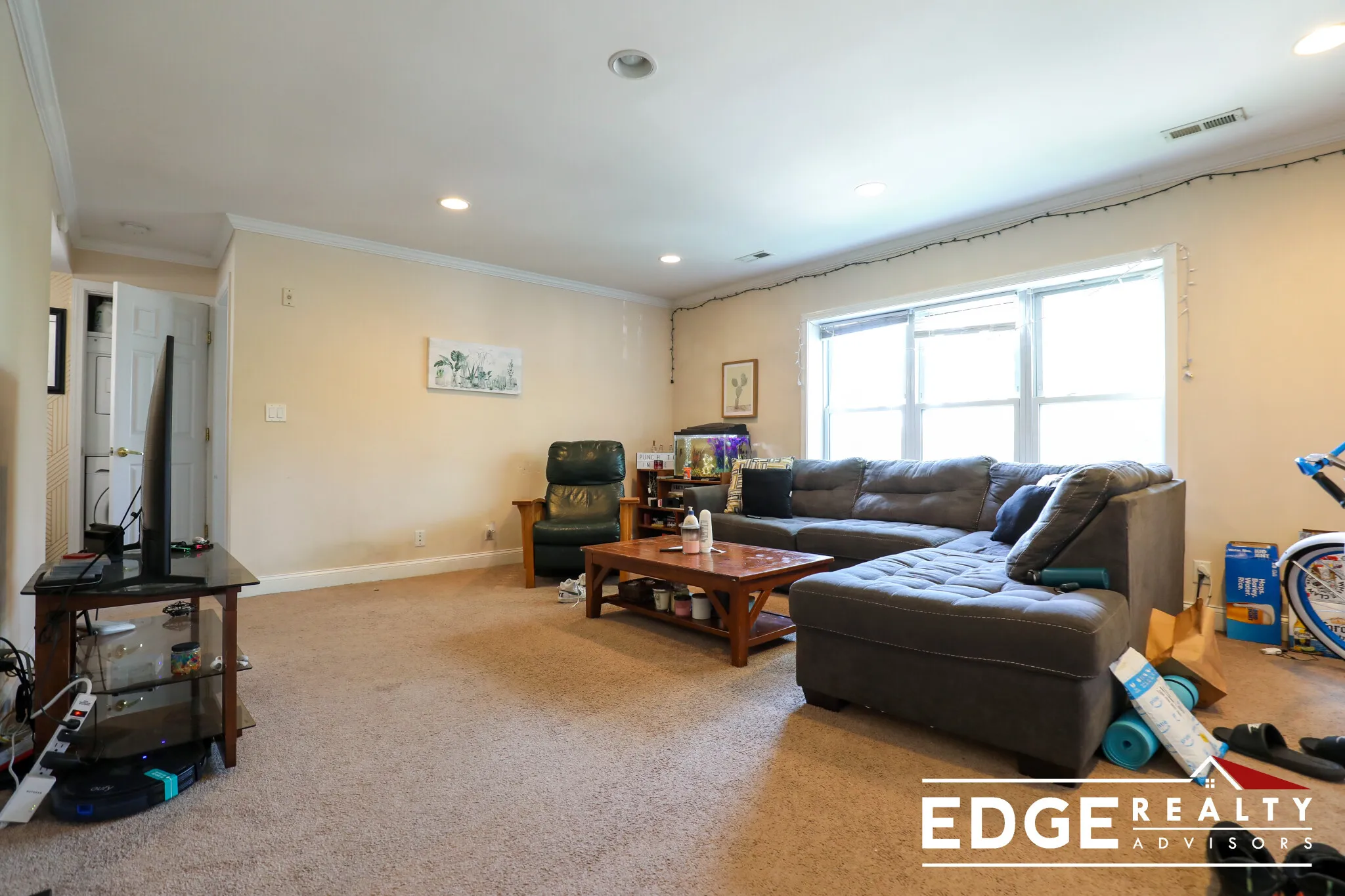 3 bed, 2 bath apartment for rent at 168 Newton St Unit 4, Brighton — photo 2 of 11