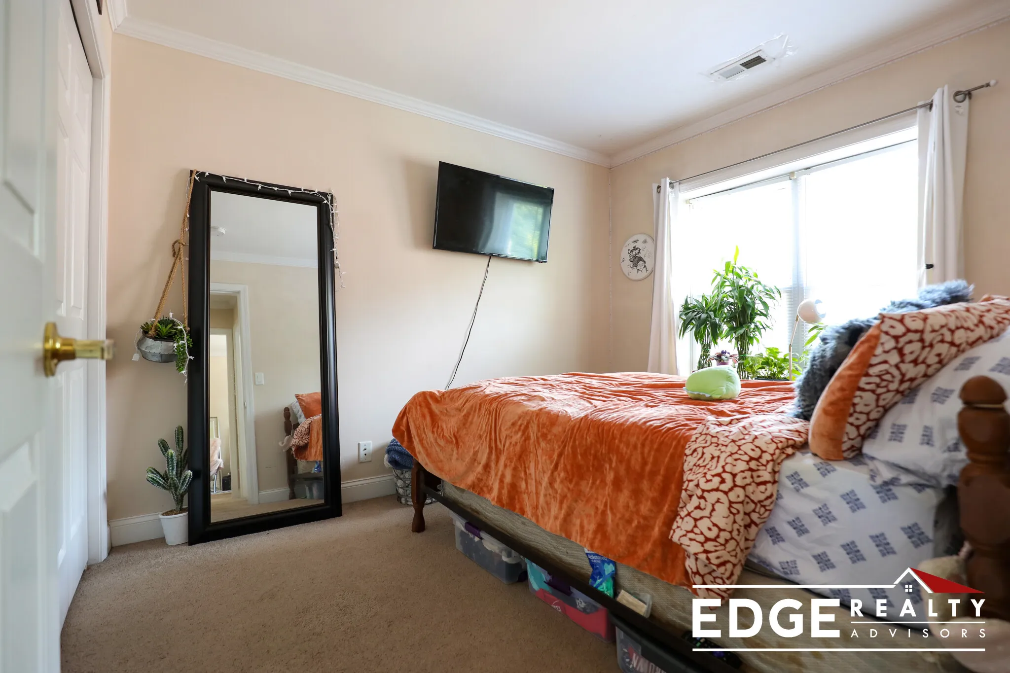 3 bed, 2 bath apartment for rent at 168 Newton St Unit 4, Brighton — photo 6 of 11