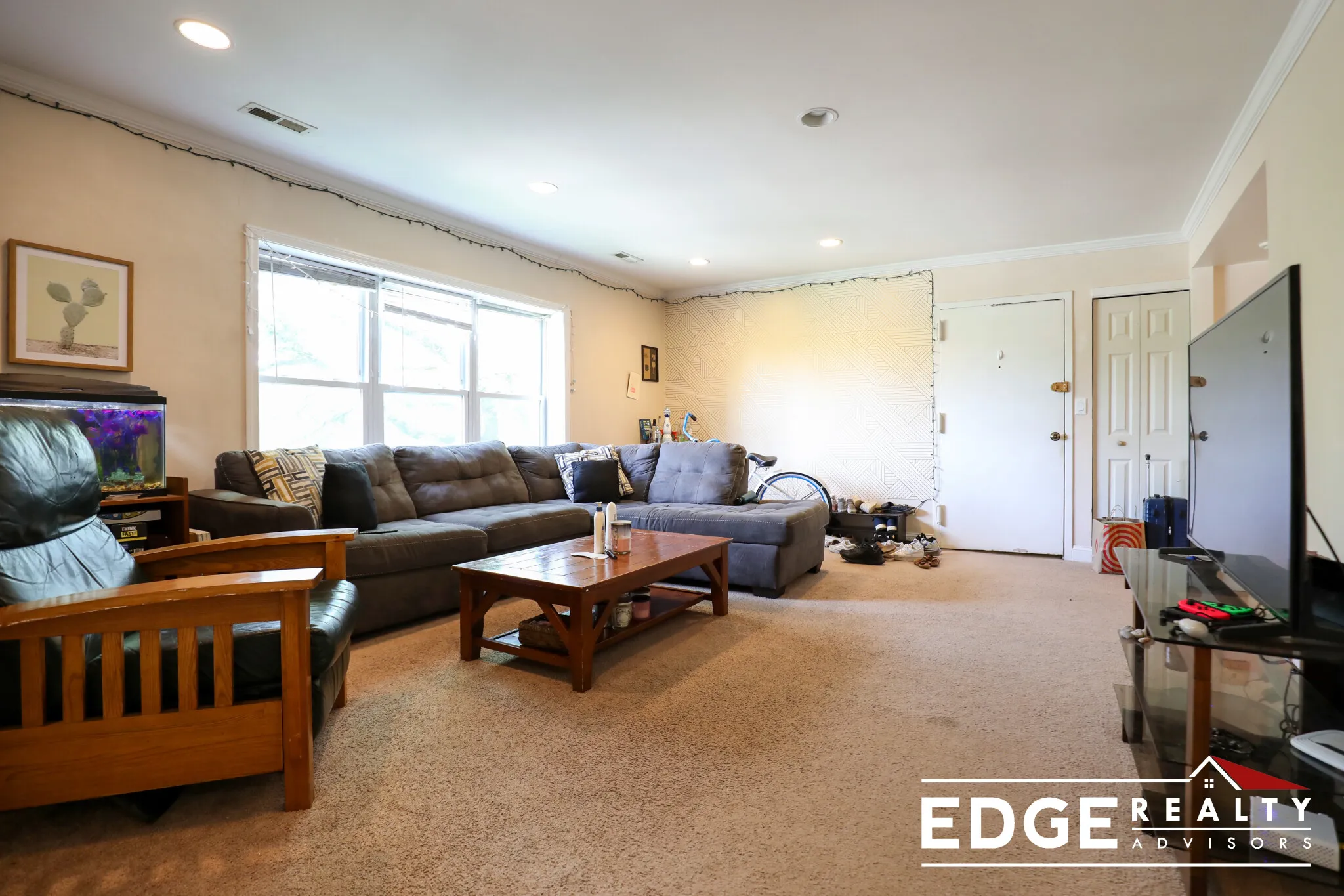 3 bed, 2 bath apartment for rent at 168 Newton St Unit 4, Brighton — photo 3 of 11