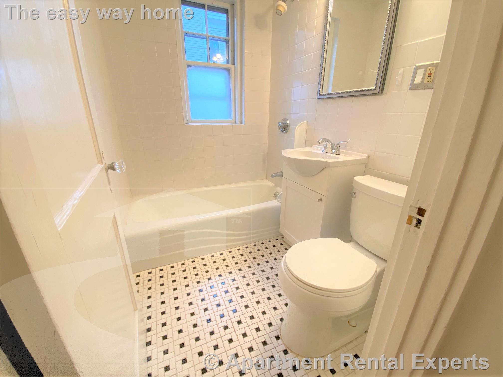 1 bed, 1 bath apartment for rent at 168 Norfolk St Unit 2, Central Square — photo 4 of 5