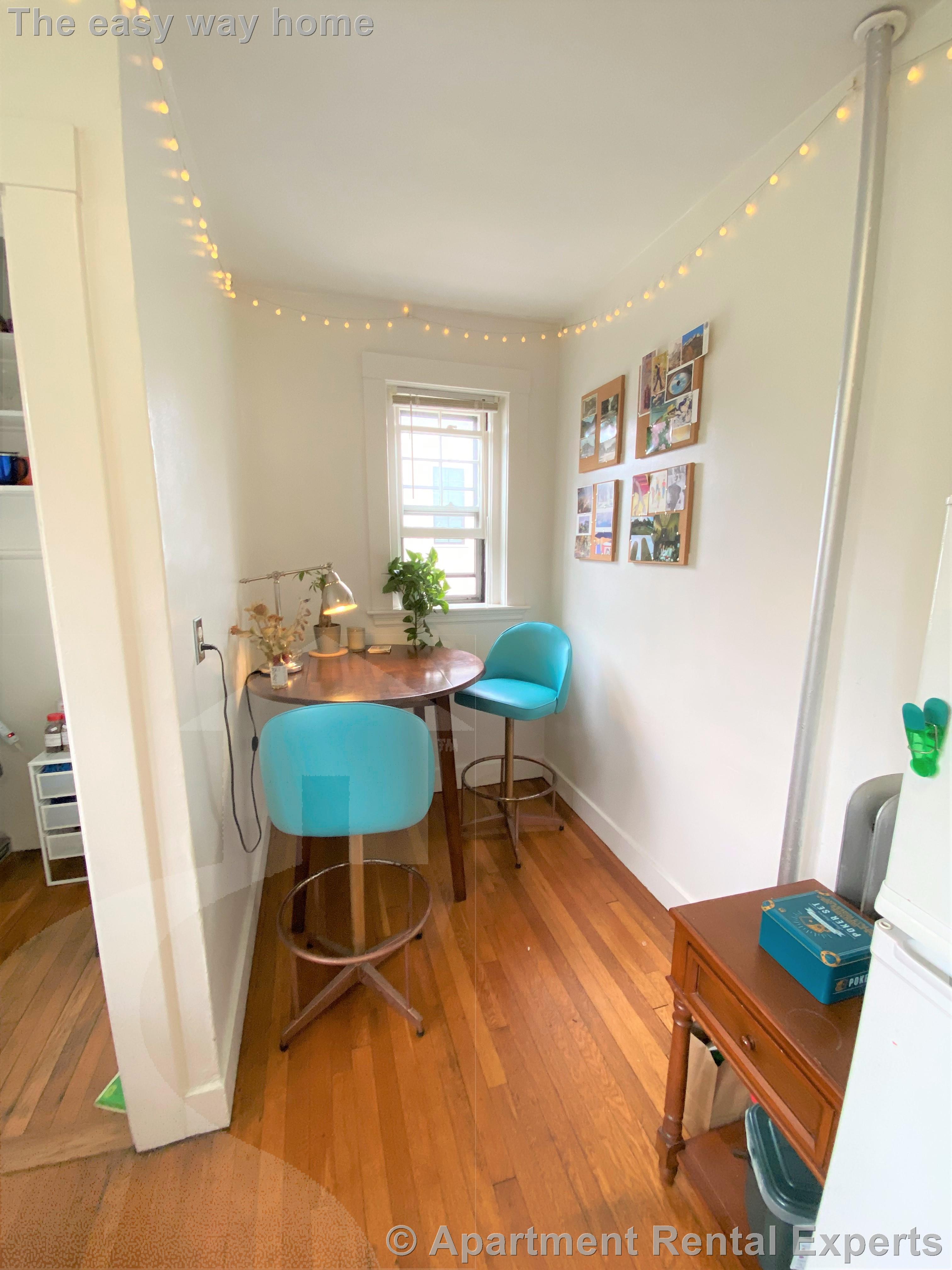 1 bed, 1 bath apartment for rent at 168 Norfolk St Unit 4, Central Square — photo 9 of 10