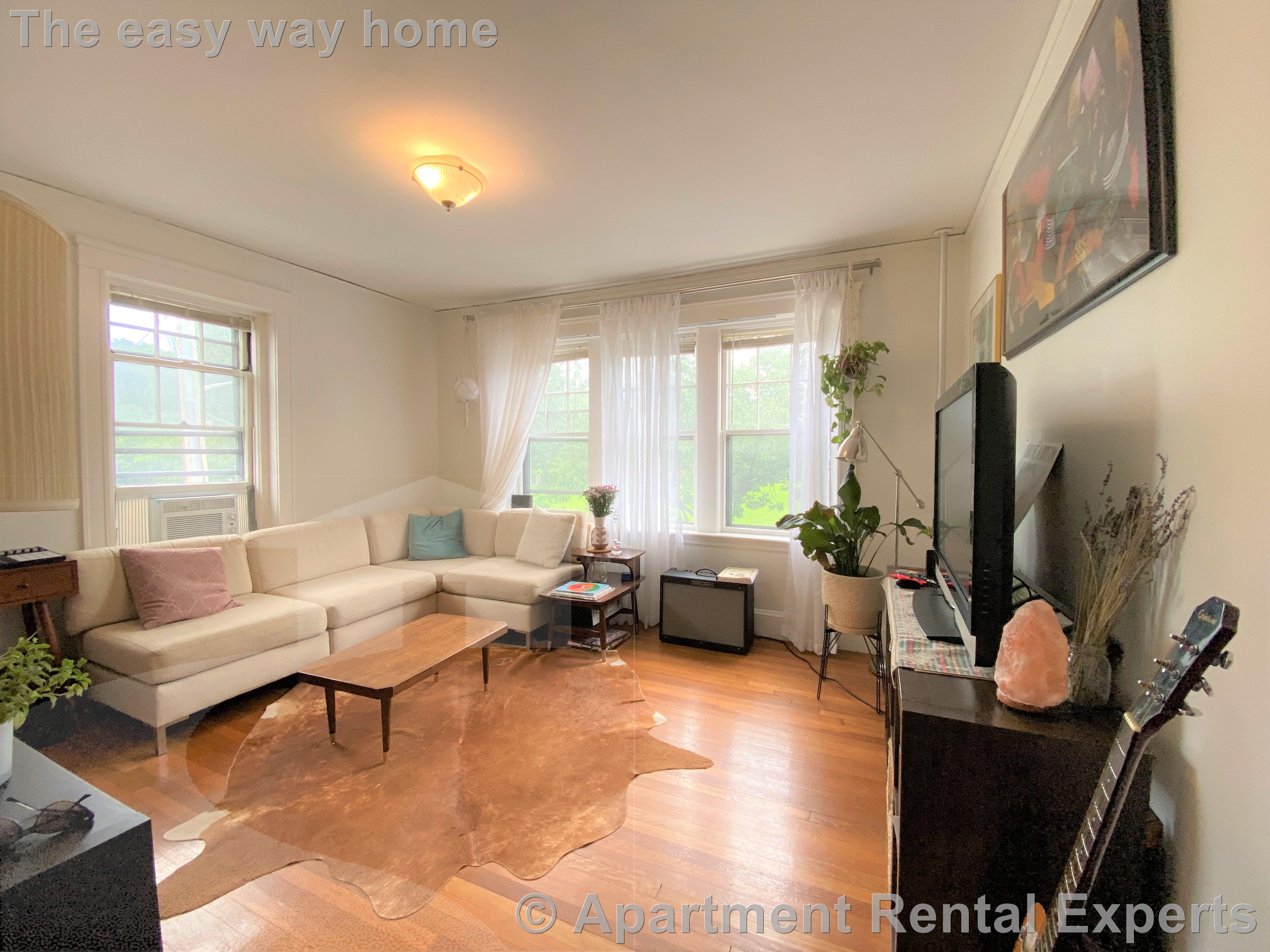 1 bed, 1 bath apartment for rent at 168 Norfolk St Unit 4, Central Square