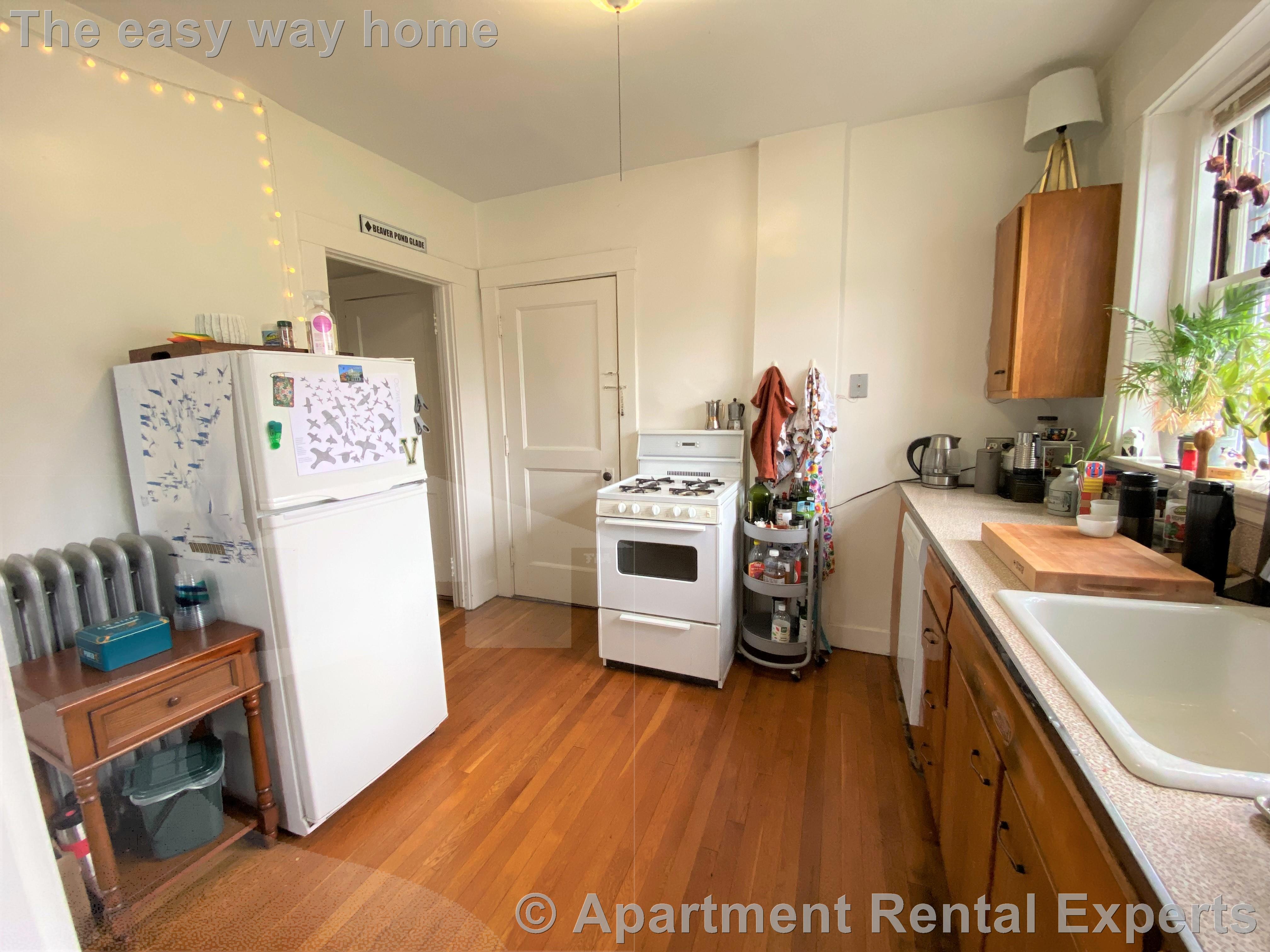 1 bed, 1 bath apartment for rent at 168 Norfolk St Unit 4, Central Square — photo 6 of 10