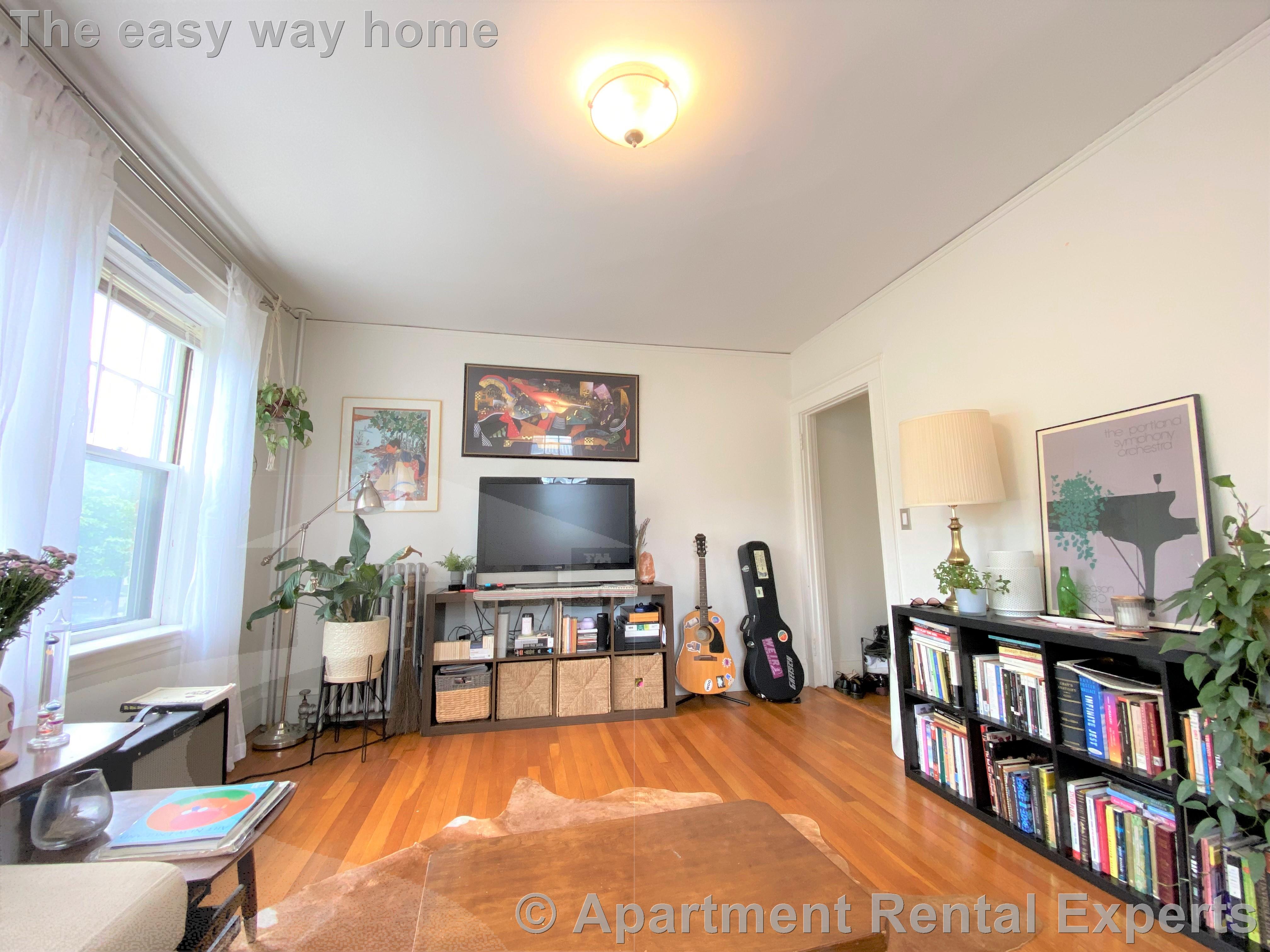 1 bed, 1 bath apartment for rent at 168 Norfolk St Unit 4, Central Square — photo 2 of 10