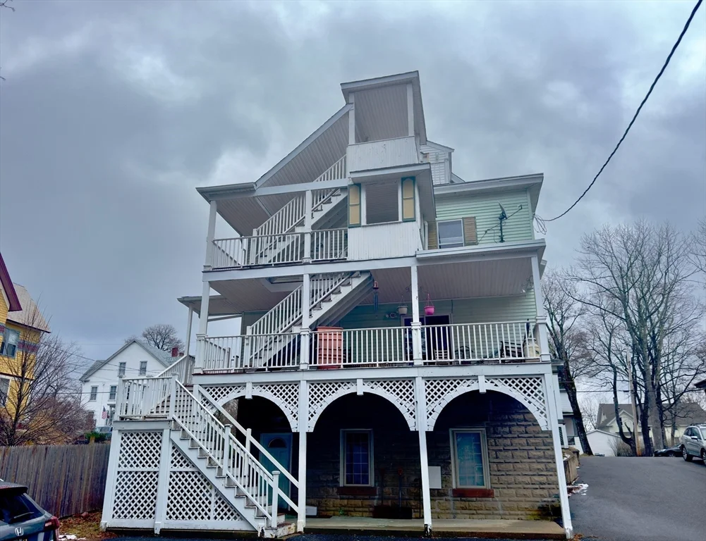 3 bed, 1 bath apartment for rent at 168 Oak St Unit 2, Gardner — photo 12 of 12