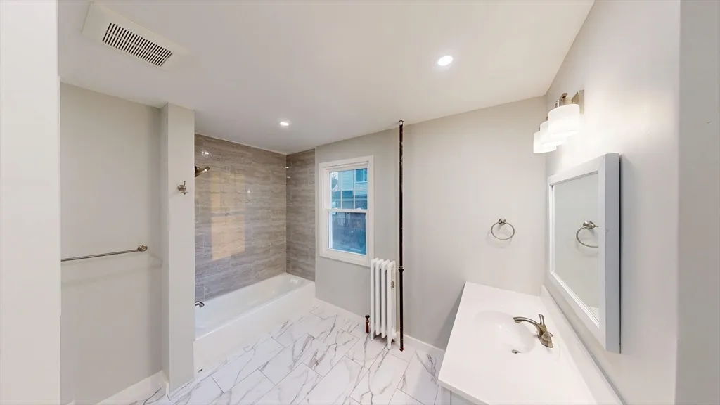2 bed, 1 bath apartment for rent at 168 Oak Unit 1, Gardner — photo 10 of 25