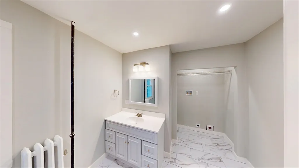 2 bed, 1 bath apartment for rent at 168 Oak Unit 1, Gardner — photo 9 of 25