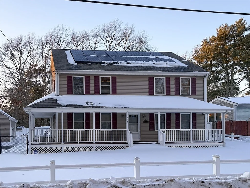 3 bed, 2 bath apartment for rent at 168 Park Ave, Wareham — photo 1 of 21
