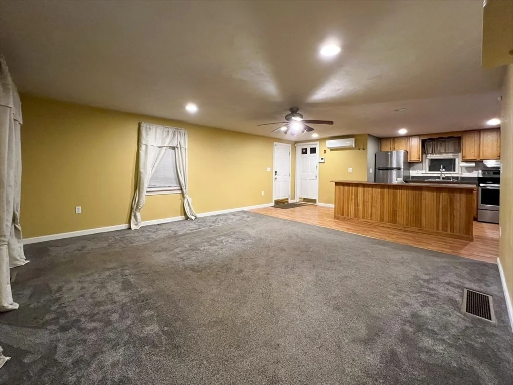 3 bed, 2 bath apartment for rent at 168 Park Ave, Wareham — photo 6 of 21