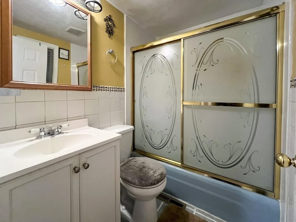 3 bed, 2 bath apartment for rent at 168 Park Ave, Wareham — photo 10 of 21