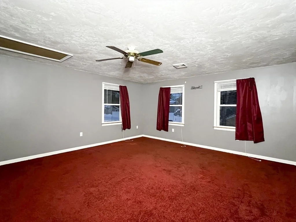 3 bed, 2 bath apartment for rent at 168 Park Ave, Wareham — photo 17 of 21