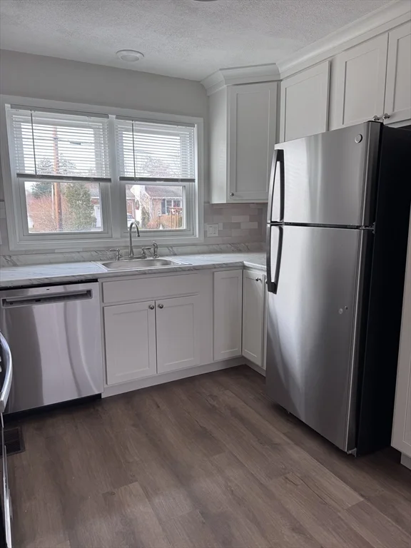 2 bed, 1 bath apartment for rent at 168 Pine St Unit 2, Danvers — photo 7 of 21