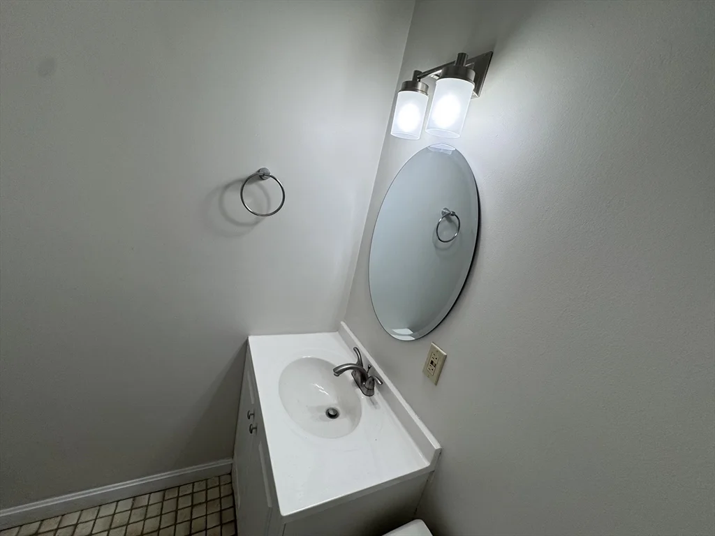 2 bed, 1 bath apartment for rent at 168 Pine St Unit 2, Danvers — photo 15 of 21