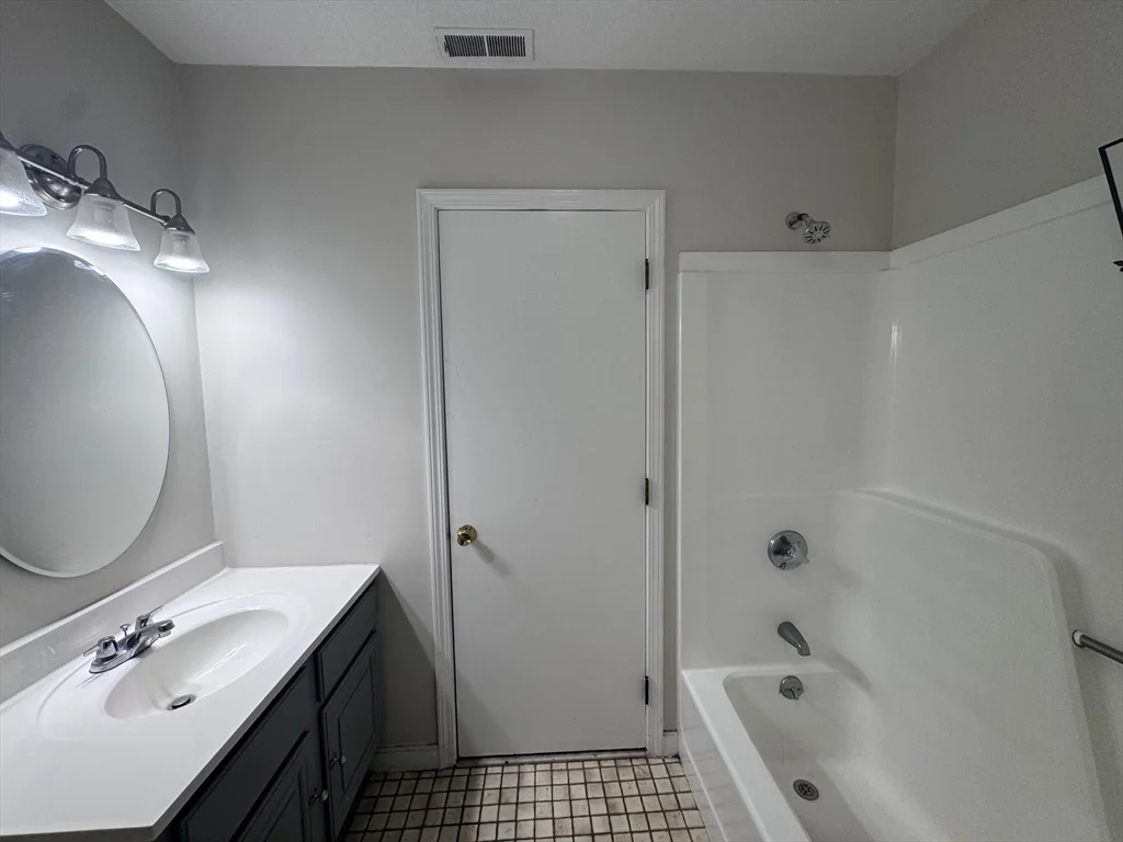 2 bed, 1 bath apartment for rent at 168 Pine St Unit 5, Danvers — photo 10 of 17