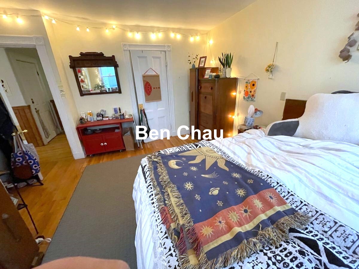 2 bed, 1 bath apartment for rent at 168 Putnam Ave Unit 168, Riverside — photo 5 of 8