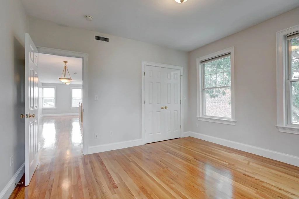 3 bed, 1 bath apartment for rent at 168 W 9th Unit 3, South Boston — photo 13 of 21