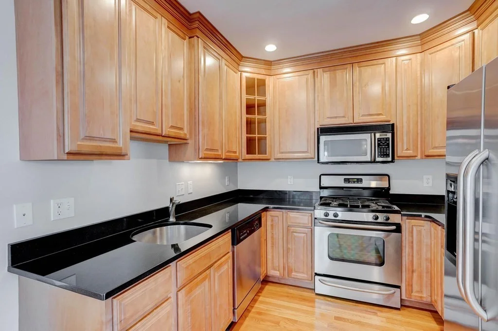 3 bed, 1 bath apartment for rent at 168 W 9th Unit 3, South Boston — photo 2 of 21
