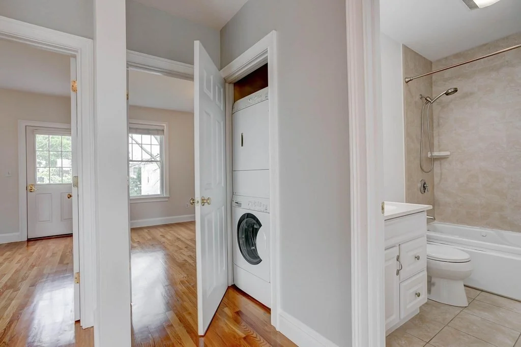 3 bed, 1 bath apartment for rent at 168 W 9th Unit 3, South Boston — photo 14 of 21