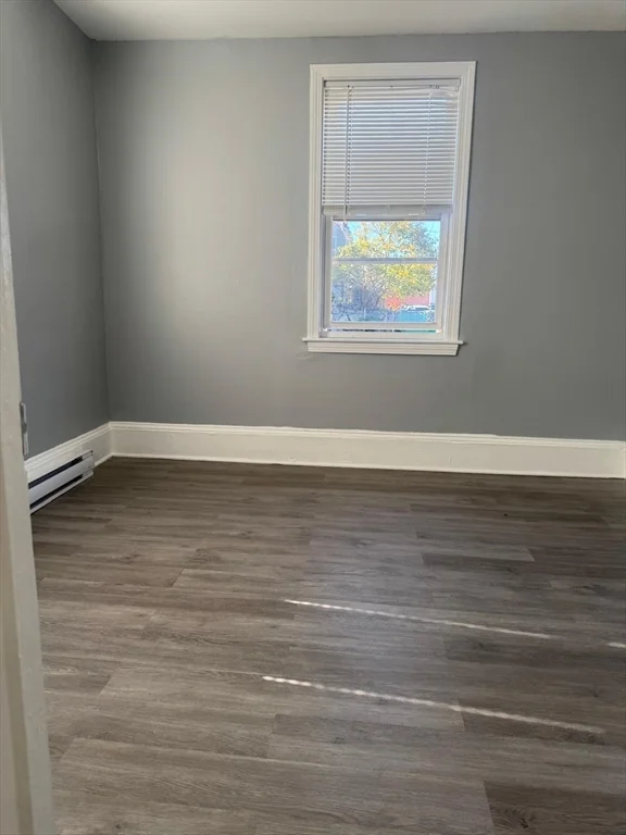 2 bed, 1 bath apartment for rent at 168 Warren Ct Unit 1, Lowell — photo 5 of 6