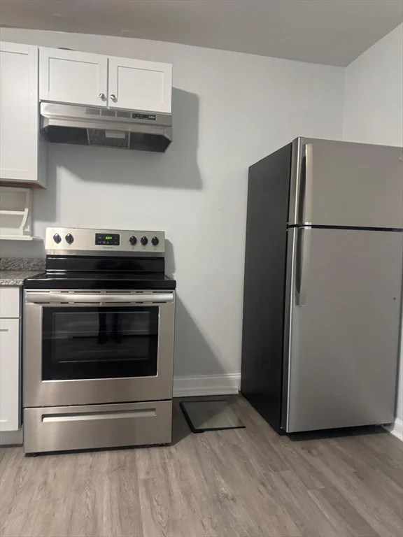 2 bed, 1 bath apartment for rent at 168 Warren Ct Unit 1, Lowell — photo 3 of 6