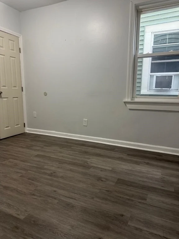 2 bed, 1 bath apartment for rent at 168 Warren Ct Unit 1, Lowell — photo 4 of 6