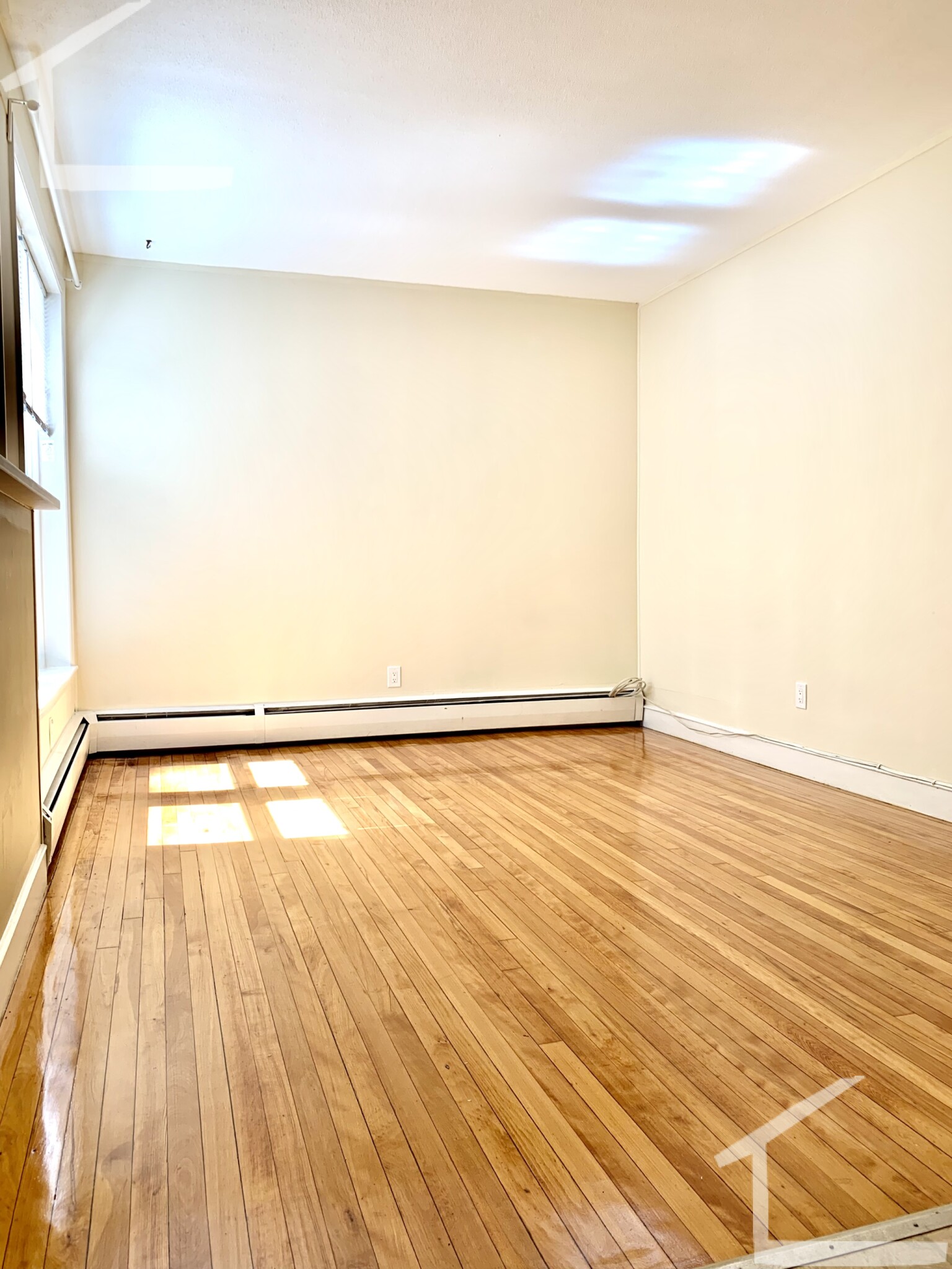 2 bed, 1 bath apartment for rent at 168 Winthrop Rd Unit 3, Aspinwall Hill — photo 3 of 8