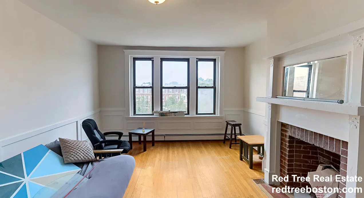4 bed, 1 bath apartment for rent at 1680 Commonwealth Ave Unit 4, Brighton — photo 1 of 12