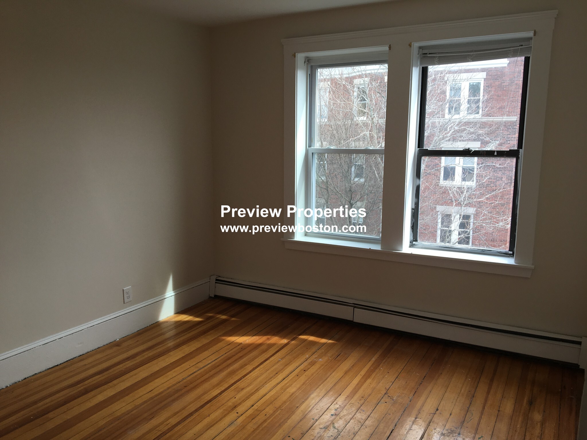 4 bed, 1 bath apartment for rent at 1680 Commonwealth Ave Unit 4P, Brighton — photo 2 of 10